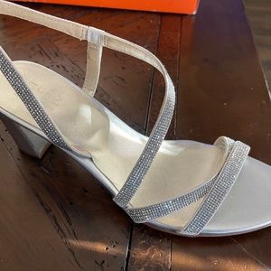 Naturalizer Vanessa  silver sparkle sling back heel